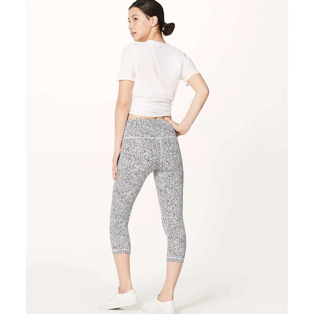 Lululemon Wunder Under Hi-Rise Crop Leggings Size 4 Ditsy‎ Daisy